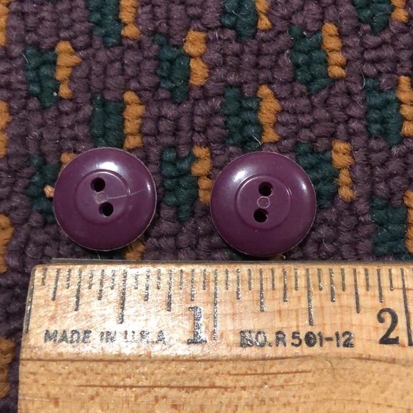 NWOT lot of 2 hole purple buttons - Picture 6 of 11